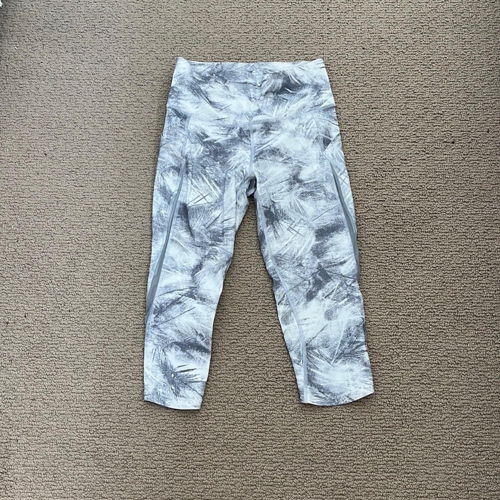 Lululemon Cropped Leggings